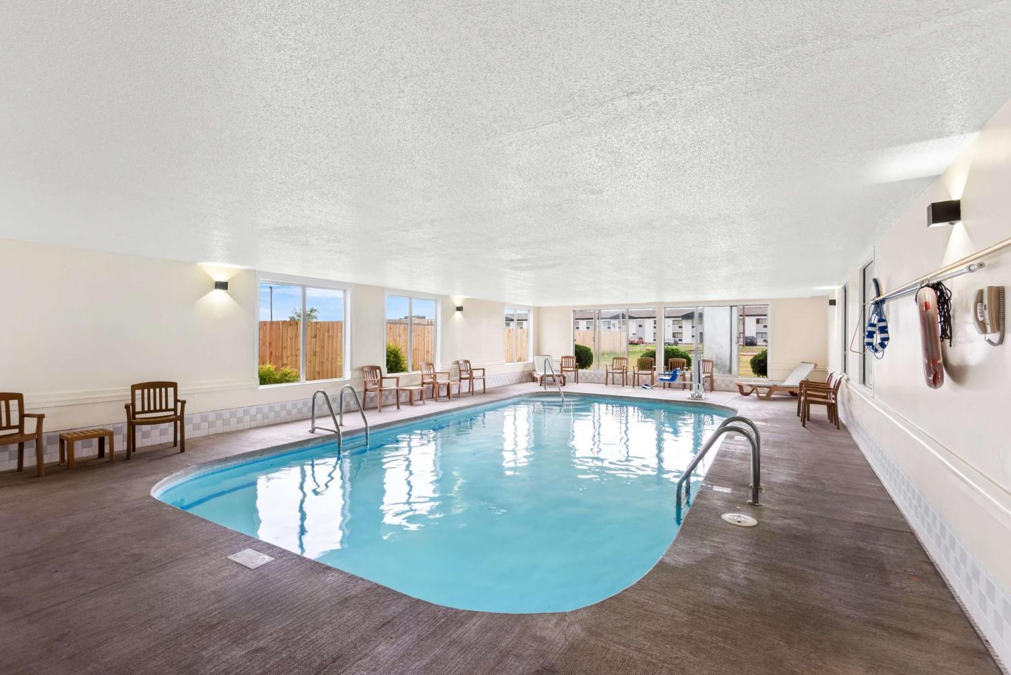 Best Western Airport Inn Moline Buitenkant foto